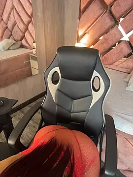 Cherry Charlottee online show from March 11, 2026, 7:41 pm