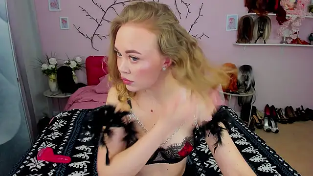 HannahWillow online show from March 8, 2026, 7:22 am