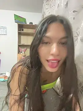SweetCherry   online show from May 27, 2026, 11:12 pm
