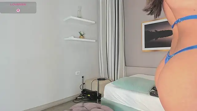 Adri Silva online show from April 15, 2026, 1:37 pm