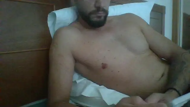 Snapshot of freetom31 chatting on March 15, 2026, 11:23 pm freetom31 online show from March 15, 2026, 11:23 pm