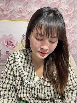 Little Muse78 online show from April 3, 2026, 1:39 pm