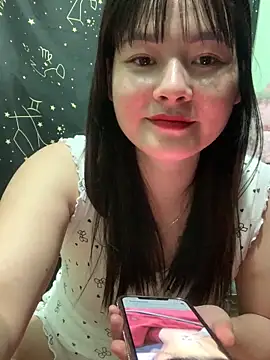 Little Muse78 online show from April 25, 2026, 2:58 pm