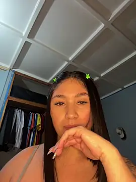 Holy Desiree online show from April 1, 2026, 11:56 pm