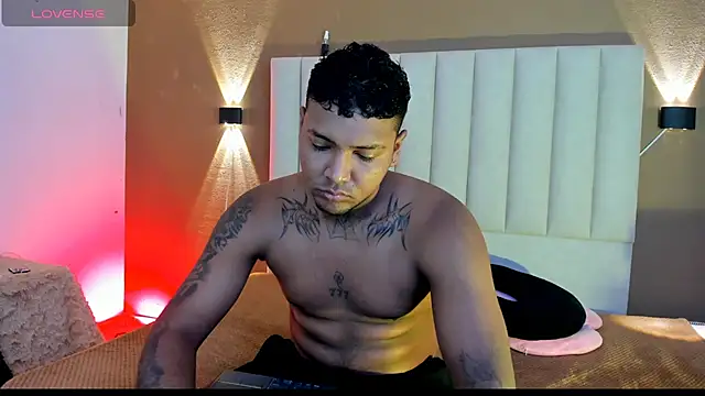 Snapshot of Axell_king07 chatting on May 15, 2026, 10:46 am Axell king07 online show from May 15, 2026, 10:46 am