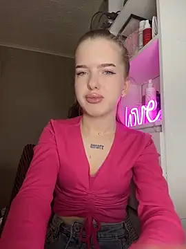 Snapshot of KayShaw chatting on March 4, 2026, 6:10 am KayShaw online show from March 4, 2026, 6:10 am