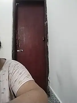 Snapshot of Star--Girl chatting on May 23, 2026, 1:37 am Star--Girl online show from May 23, 2026, 1:37 am