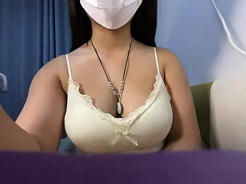 Snapshot of Titi-005 chatting on May 12, 2026, 1:06 pm Titi-005 online show from May 12, 2026, 1:06 pm