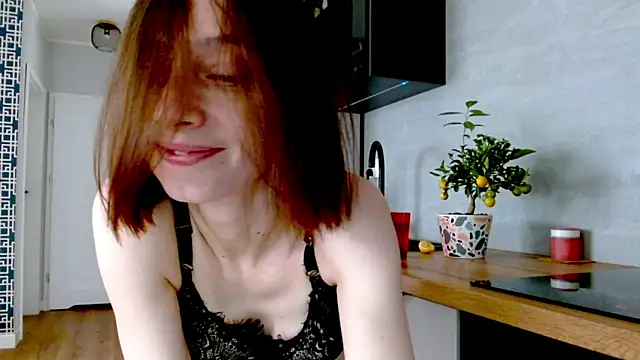 misssweet online show from June 4, 2026, 9:47 am