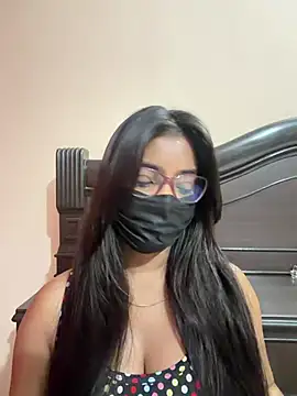 Snapshot of nikki_catz chatting on July 24, 2026, 12:28 am nikki catz online show from July 24, 2026, 12:28 am
