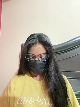 Snapshot of nikki_catz chatting on July 19, 2026, 5:10 pm nikki catz online show from July 19, 2026, 5:10 pm
