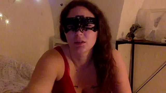 douce blanche13 online show from March 8, 2026, 8:06 am