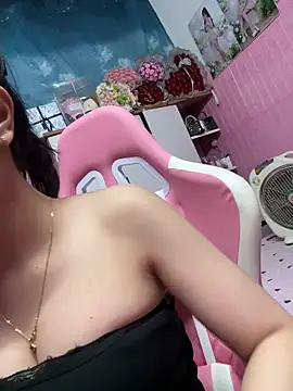 hot-cumplay online show from May 23, 2026, 5:50 am