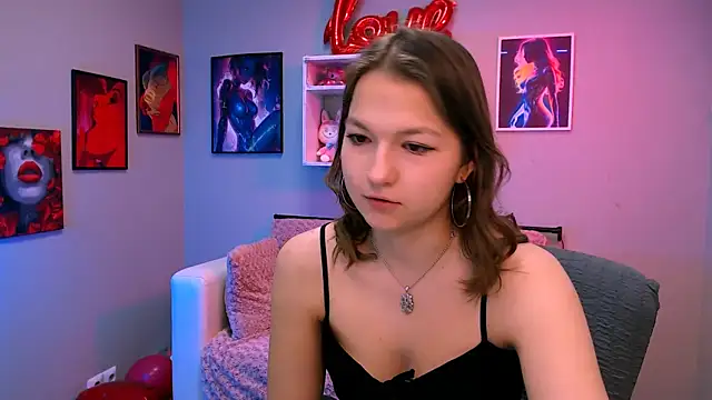 Snapshot of liana_best chatting on April 4, 2026, 5:47 am liana best online show from April 4, 2026, 5:47 am