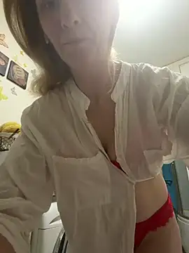 Snapshot of Secret_Ladyx chatting on May 31, 2026, 4:07 am Secret Ladyx online show from May 31, 2026, 4:07 am