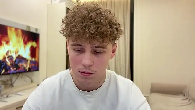 Snapshot of SinsofTyler chatting on March 3, 2026, 6:59 pm SinsofTyler online show from March 3, 2026, 6:59 pm