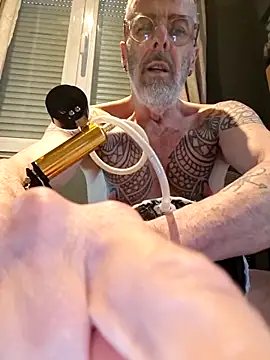 Snapshot of XXX666HEIL chatting on May 7, 2026, 4:10 pm XXX666HEIL online show from May 7, 2026, 4:10 pm