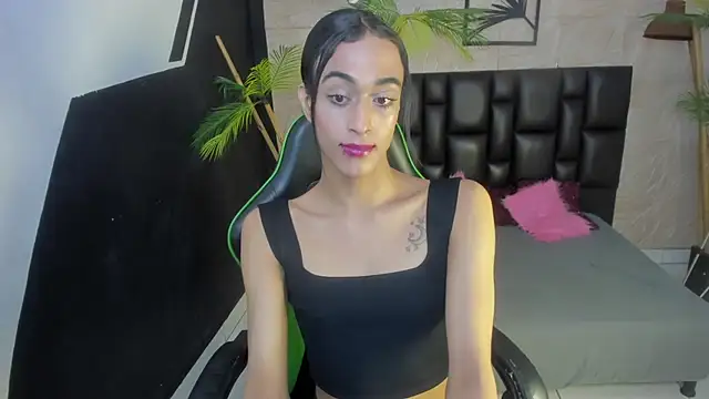 Snapshot of Epril_Zoyert chatting on June 10, 2026, 2:35 am Epril Zoyert online show from June 10, 2026, 2:35 am