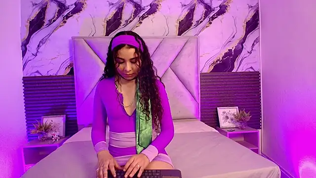 HemmaStar online show from April 17, 2026, 7:38 pm