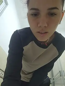 Isabella Stark online show from March 19, 2026, 11:43 am