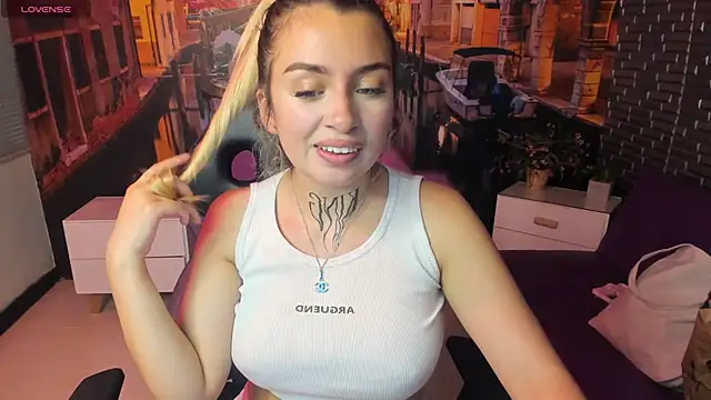 Tamaraa velez online show from April 6, 2026, 9:05 pm