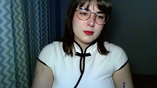 Snapshot of ClaraHard chatting on July 8, 2026, 5:46 pm ClaraHard online show from July 8, 2026, 5:46 pm