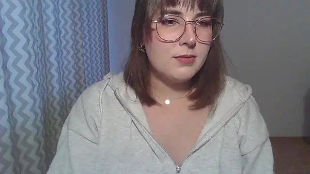 Snapshot of ClaraHard chatting on June 11, 2026, 6:27 pm ClaraHard online show from June 11, 2026, 6:27 pm