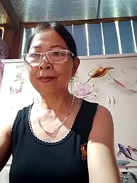 Snapshot of Sky-rain98 chatting on July 25, 2026, 8:33 am Sky-rain98 online show from July 25, 2026, 8:33 am