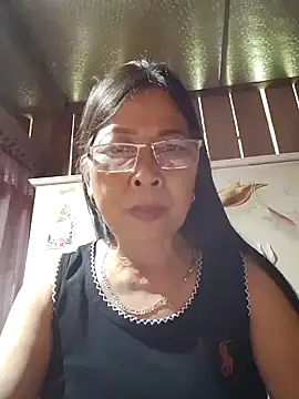 Snapshot of Sky-rain98 chatting on July 6, 2026, 8:43 am Sky-rain98 online show from July 6, 2026, 8:43 am
