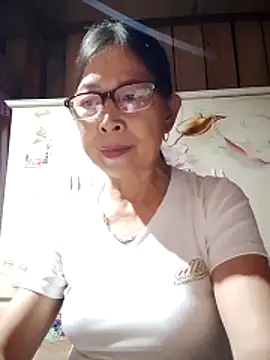 Snapshot of Sky-rain98 chatting on June 17, 2026, 9:25 pm Sky-rain98 online show from June 17, 2026, 9:25 pm