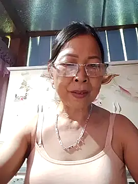 Snapshot of Sky-rain98 chatting on July 20, 2026, 7:49 am Sky-rain98 online show from July 20, 2026, 7:49 am