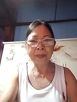 Snapshot of Sky-rain98 chatting on July 24, 2026, 8:27 pm Sky-rain98 online show from July 24, 2026, 8:27 pm