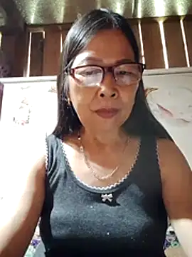 Snapshot of Sky-rain98 chatting on July 3, 2026, 7:04 am Sky-rain98 online show from July 3, 2026, 7:04 am