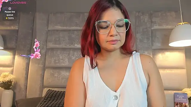 Snapshot of PaulaVegaa chatting on June 22, 2026, 6:32 am PaulaVegaa online show from June 22, 2026, 6:32 am