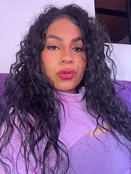 Snapshot of AmeliaAndersson chatting on May 3, 2026, 7:28 pm AmeliaAndersson online show from May 3, 2026, 7:28 pm