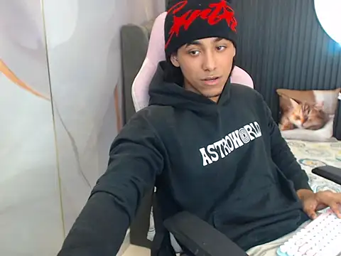 taylor bigdick18 online show from April 17, 2026, 1:30 am