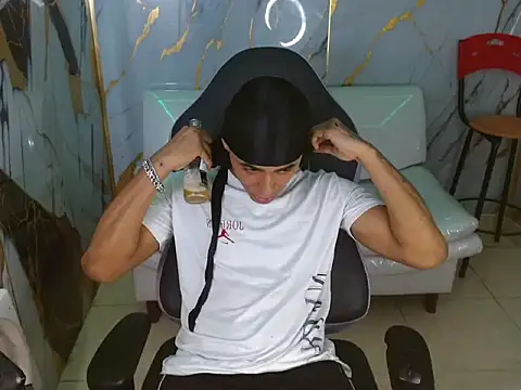 taylor bigdick18 online show from March 27, 2026, 1:14 am