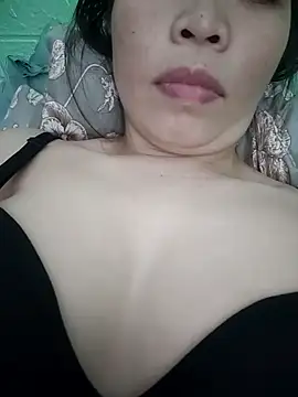 Snapshot of lucie_mehott19 chatting on March 21, 2026, 2:10 pm lucie mehott19 online show from March 21, 2026, 2:10 pm
