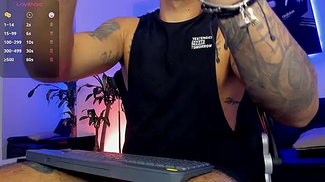 NikoHank  online show from April 5, 2026, 4:52 am