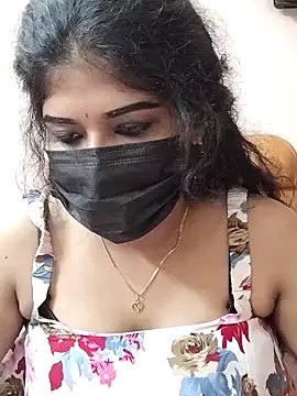 Sunitha28 online show from April 16, 2026, 2:40 pm