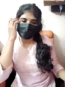 Sunitha28 online show from May 13, 2026, 2:24 pm