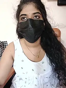 Sunitha28 online show from May 31, 2026, 6:41 am