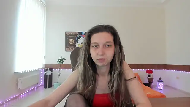 Snapshot of Ellina_Star chatting on May 13, 2026, 8:21 am Ellina Star online show from May 13, 2026, 8:21 am