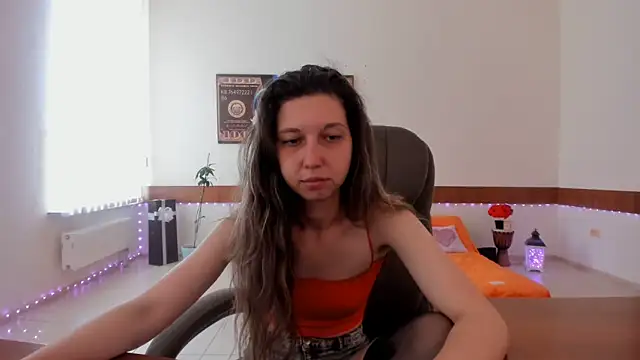 Snapshot of Ellina_Star chatting on June 4, 2026, 8:08 am Ellina Star online show from June 4, 2026, 8:08 am