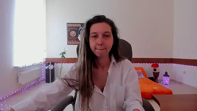 Snapshot of Ellina_Star chatting on May 30, 2026, 8:20 am Ellina Star online show from May 30, 2026, 8:20 am