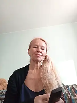 ViktoriaSexi1 online show from April 15, 2026, 4:40 am