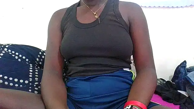 Snapshot of simphiwe23 chatting on July 18, 2026, 11:30 am simphiwe23 online show from July 18, 2026, 11:30 am