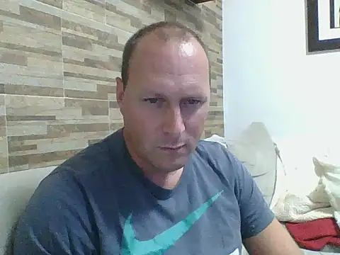 Snapshot of lustonfan chatting on March 6, 2026, 12:38 am lustonfan online show from March 6, 2026, 12:38 am