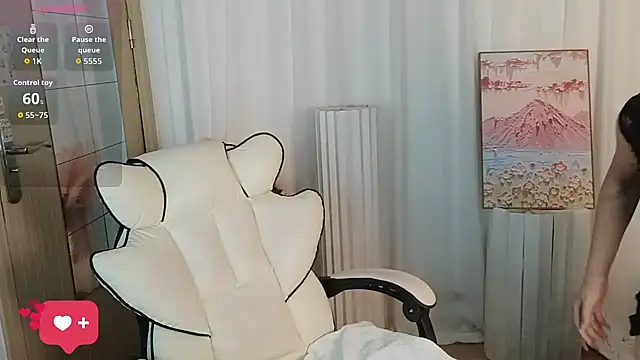 Noelle-2007 online show from April 3, 2026, 4:46 pm