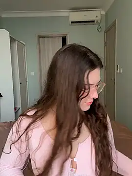 Snapshot of KristieKitty chatting on July 17, 2026, 9:06 am KristieKitty online show from July 17, 2026, 9:06 am